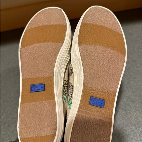 Keds triple decker slip on size 6 pineapple print - Picture 3 of 4
